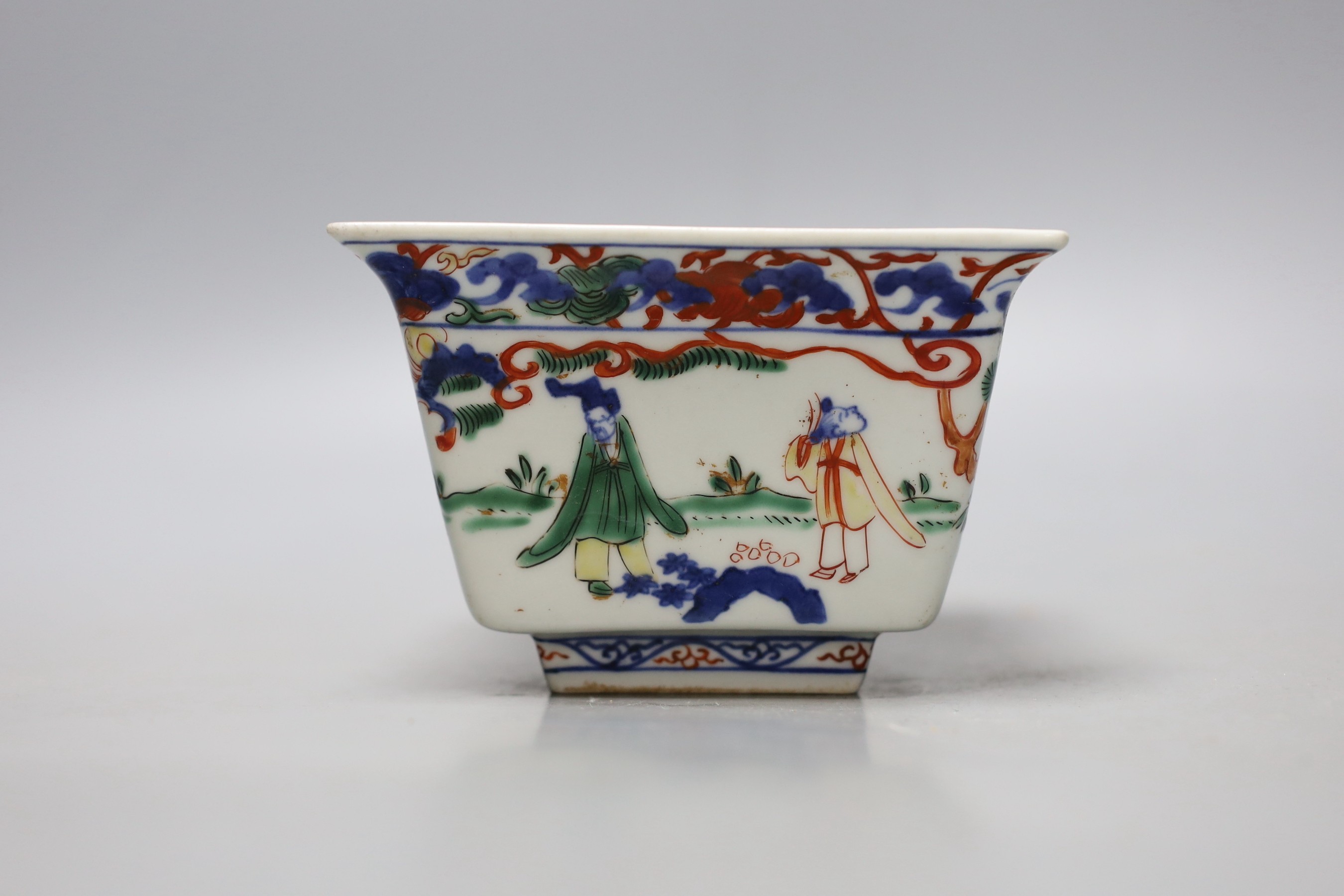 A Chinese wucai square bowl, 12cm wide